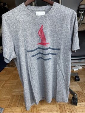 Sol Angeles Gray Short-Sleeve Tee with Red Seagull and Navy Waves